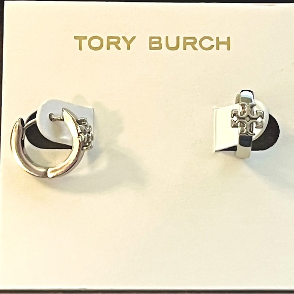 NWOT Tory Burch Silver Logo T Huggie Earrings - Picture 1 of 9